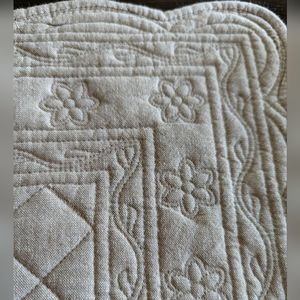 Couleur Nature Mas d'Ouvan Quilted Table Runner